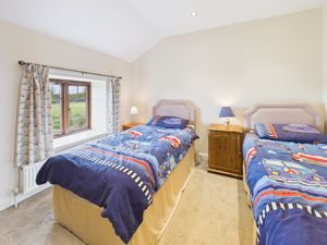 Annex bedroom - click for photo gallery